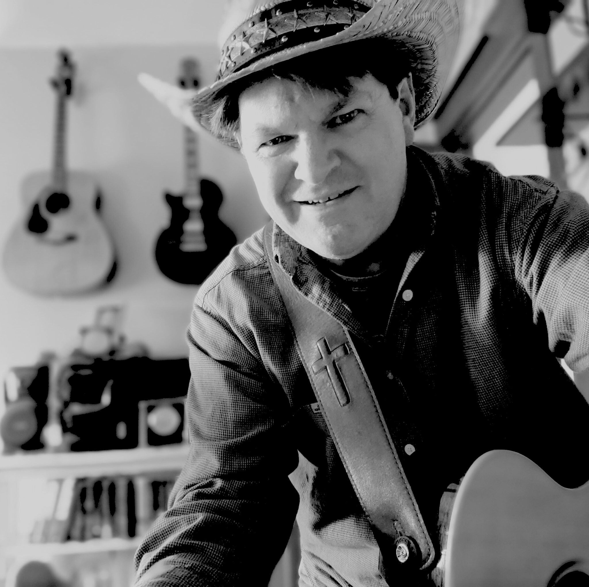Songwriter Life - Chords of Wood